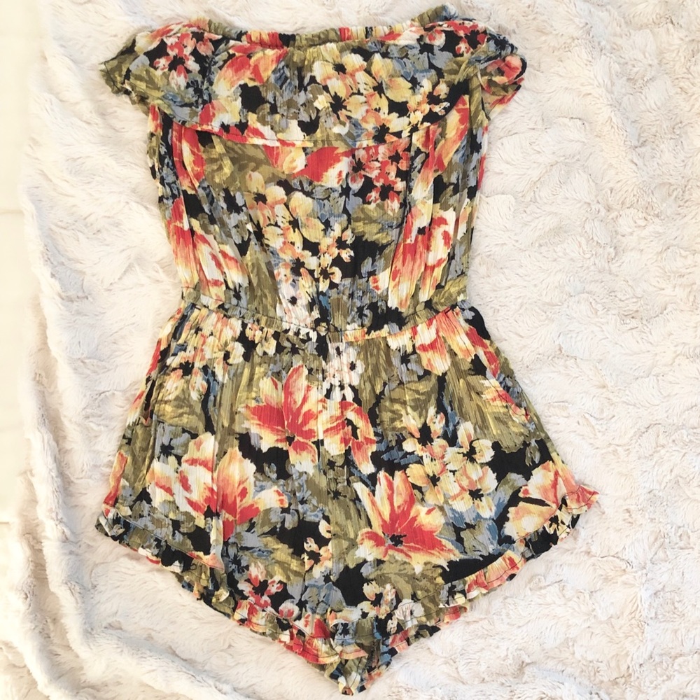 🦋 Floral Sleeveless Romper 🦋